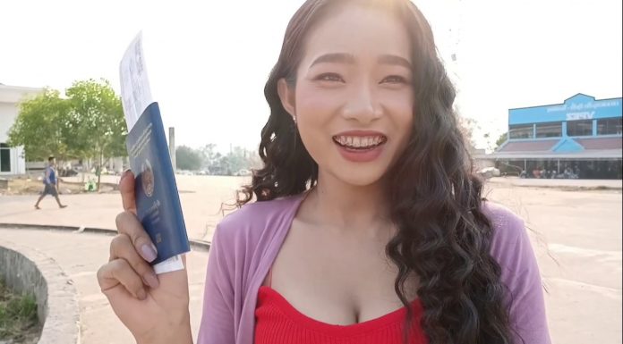 Khouan Xai ขวัญ สาวจำปาศักดิ์ สุดฮอตบน Youtube